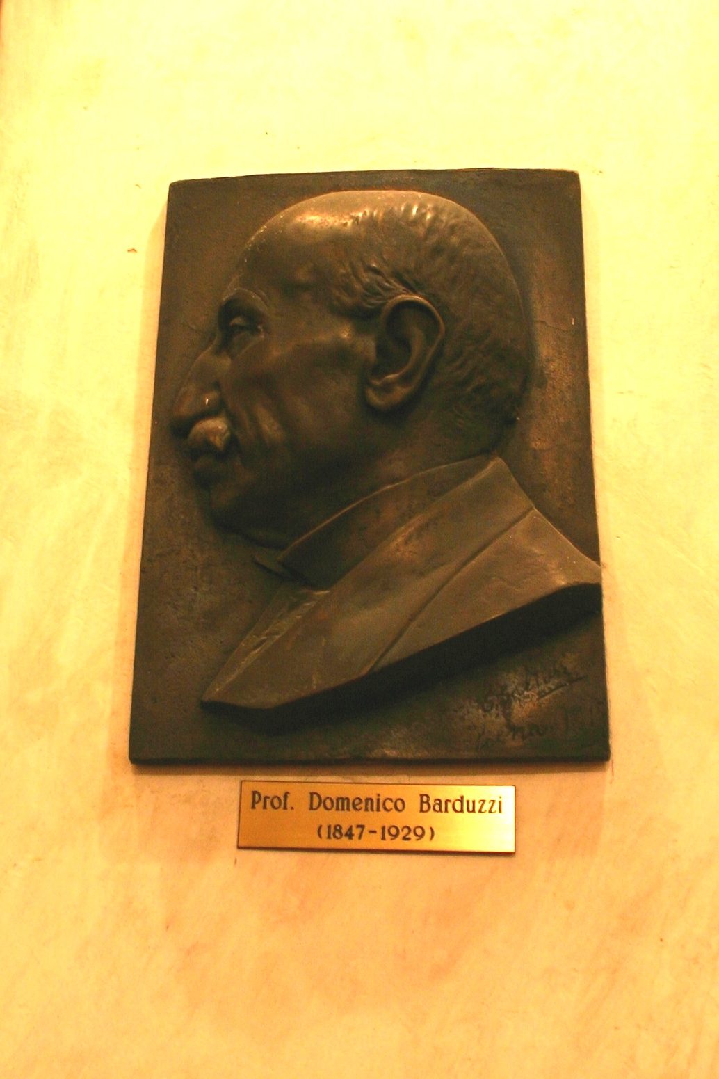 Domenico Barduzzi's bas-relief, Accademia dei Fisiocritici, Siena, Italy (1).JPG